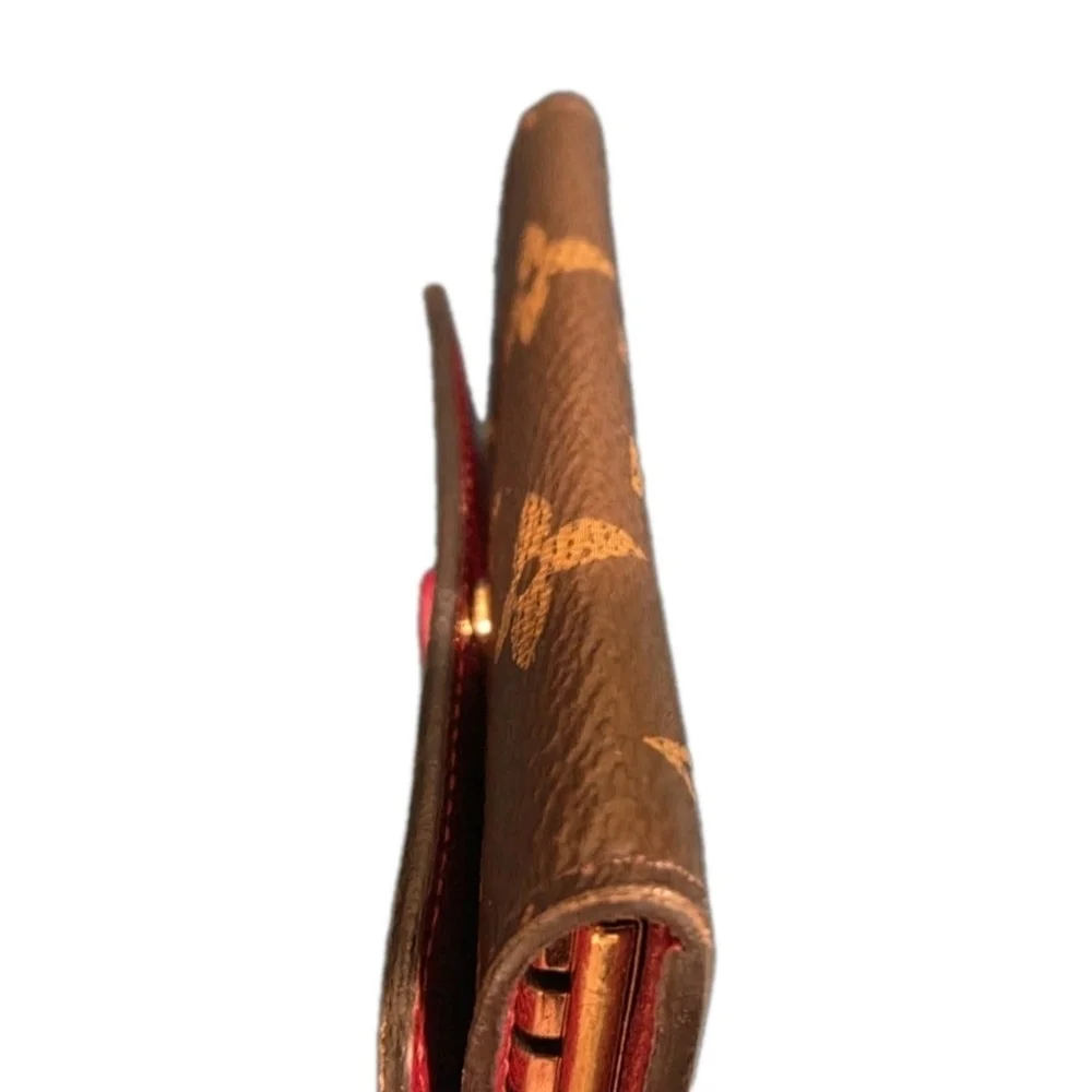 Louis Vuitton Leather Monogram Key Holder w Red interior (EXCELLENT CONDITION)